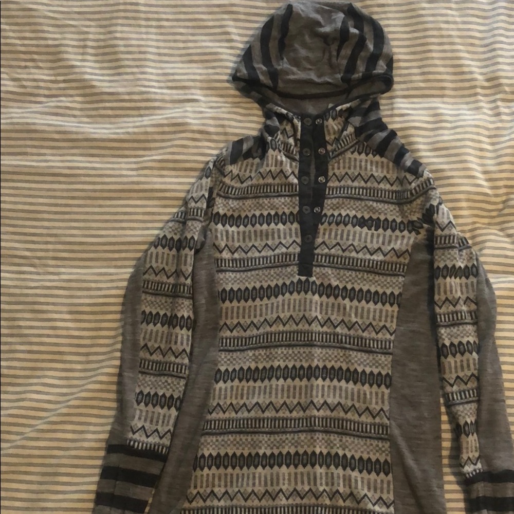 Kari Tara wool hooded base layer/light sweater.